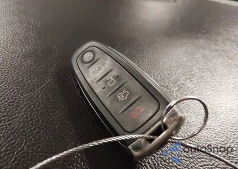 2016 Ford Taurus Limited z USA, uszkodzony, nr VIN 1FAHP2F88GG149982